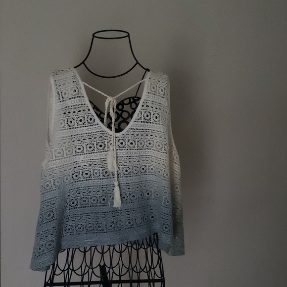 VICTORIA SECRET CROP TOP - Picture 2 of 2